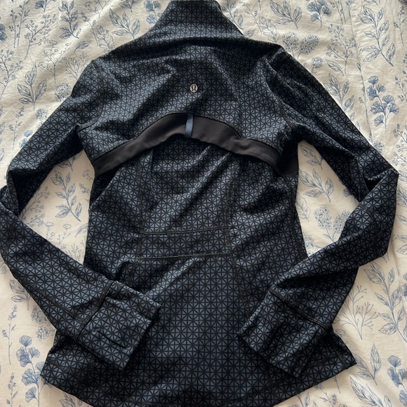Lululemon 4 Define Jacket - Picture 4 of 4